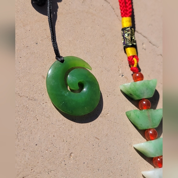 Jade Gems and decor - Picture 2 of 5